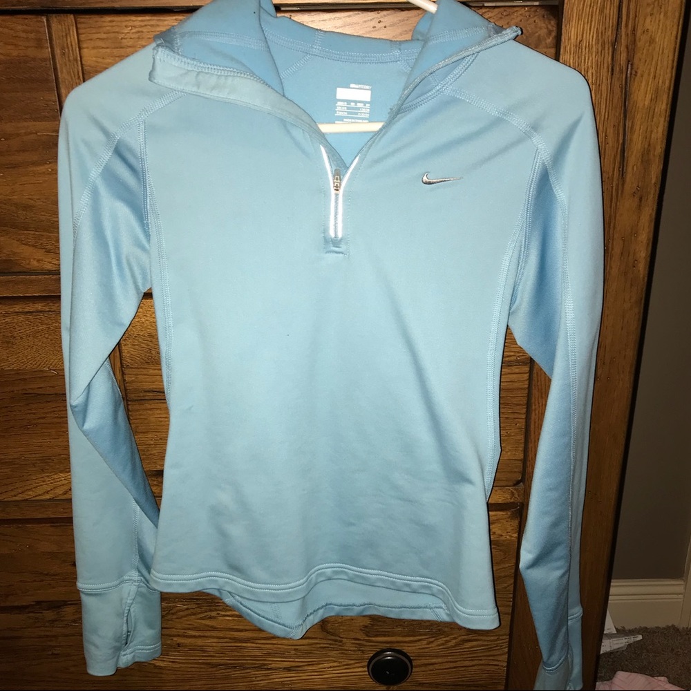EUC Nike running top